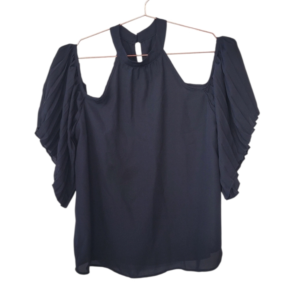 SHINESTAR Black Cold Shoulder Pleated Sleeve Top Size M